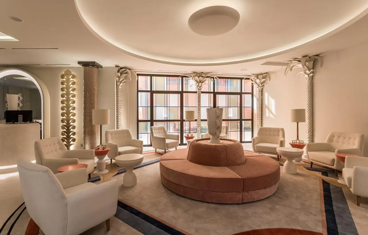 **** Отель Room Mate Collection Filippo, Rome-Fontana Di Trevi Италия