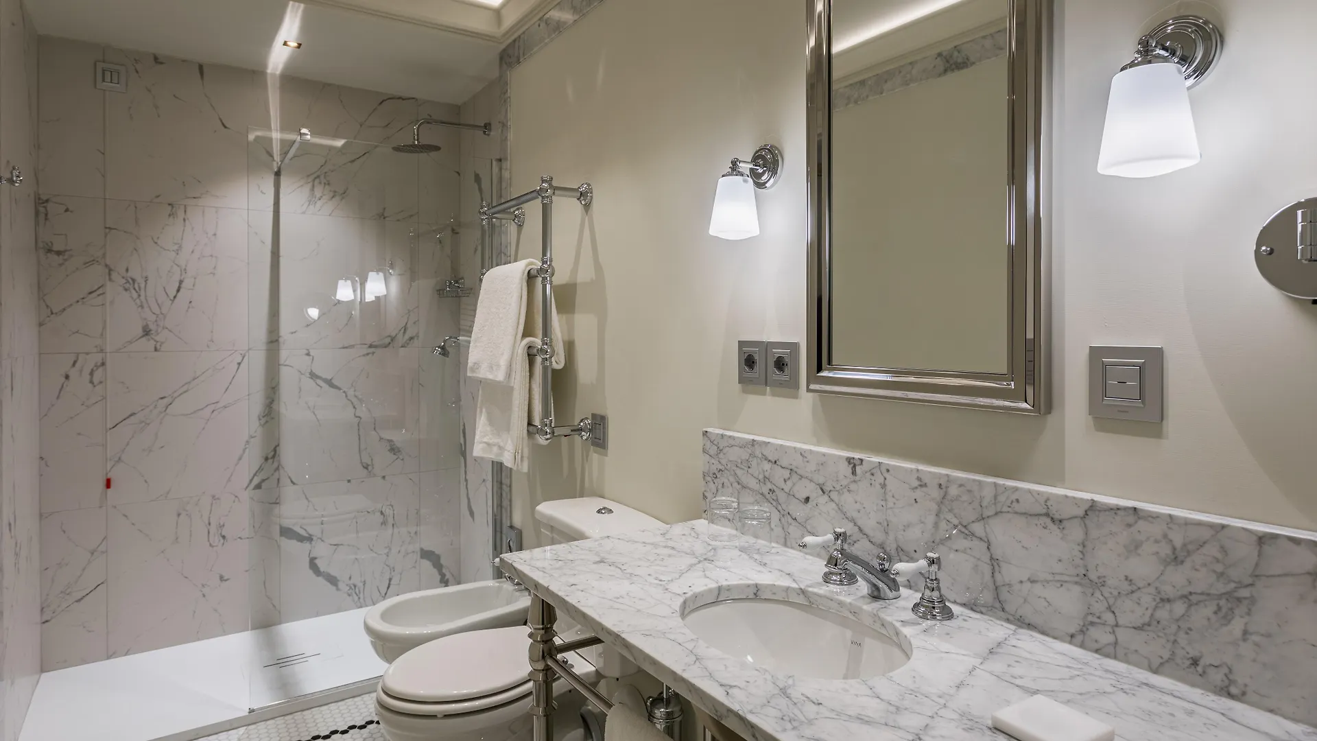 Room Mate Collection Filippo, Rome-Fontana Di Trevi Otel Roma